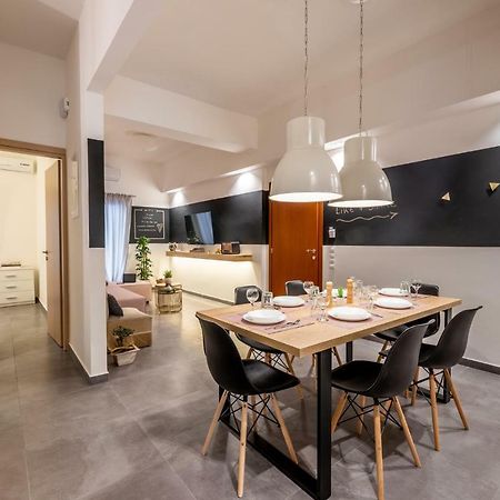 Ports Crossroad D Apartment Piraeus Exterior photo