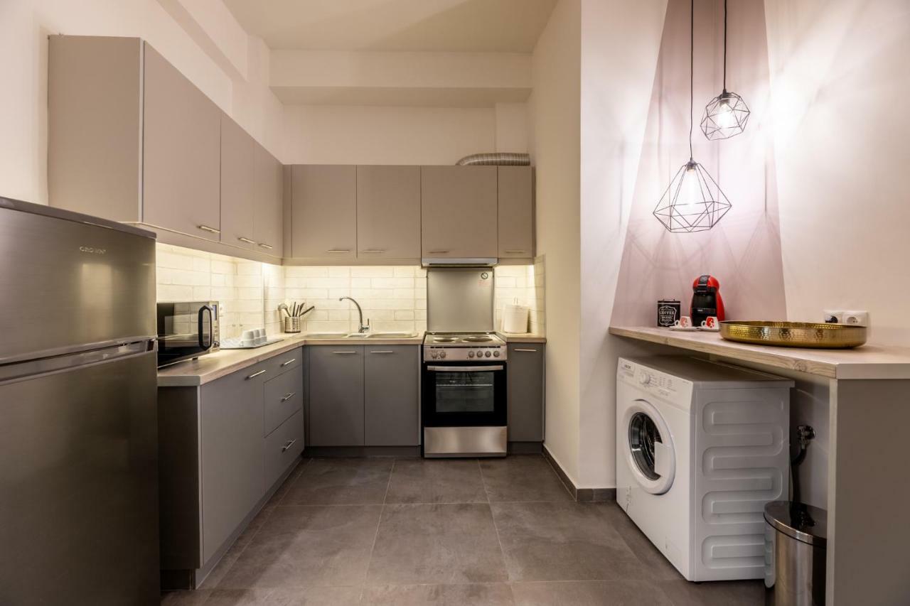 Ports Crossroad D Apartment Piraeus Exterior photo