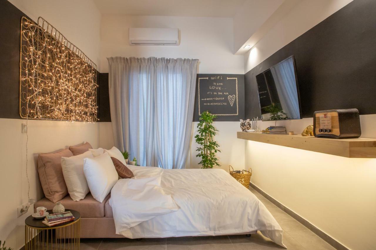 Ports Crossroad D Apartment Piraeus Exterior photo